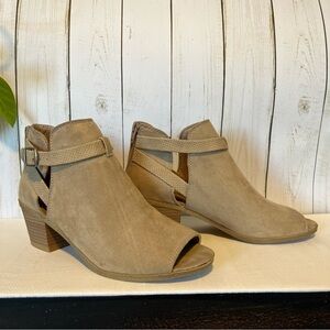Arizona Women's Open Toe Suede Bootie Straps Zipper back Taupe Size 9 New